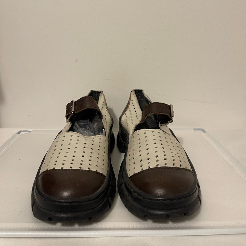2/$50. GIRAUDON SPORT Brown and Cream Lug Sole Mary Jane Shoes, Size 41, EUC - Picture 4 of 7